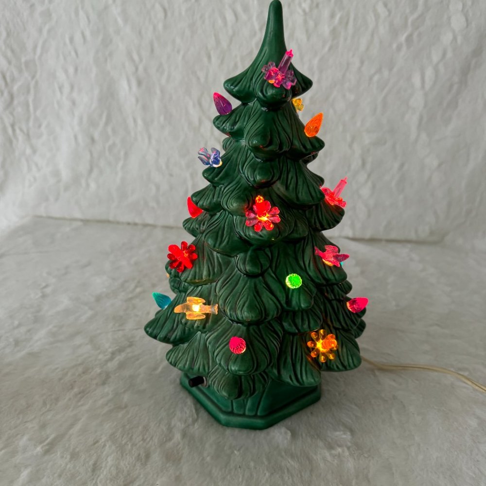 Vintage 1964 Holland Mold Lighted Ceramic Christmas Tree with base extra lights - Picture 9 of 15